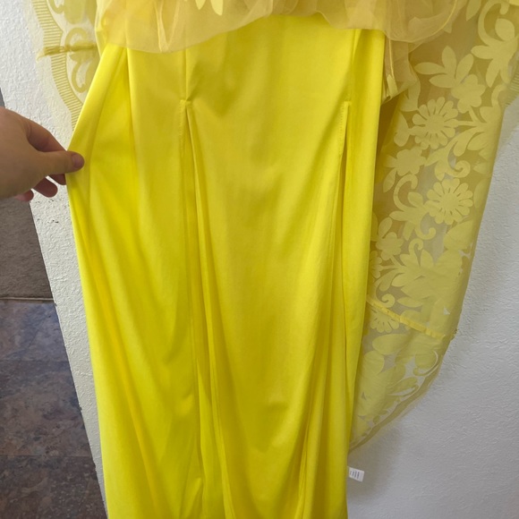 Luxxel | Lace Mesh Maxi Dress | Yellow | Small - Picture 5 of 13